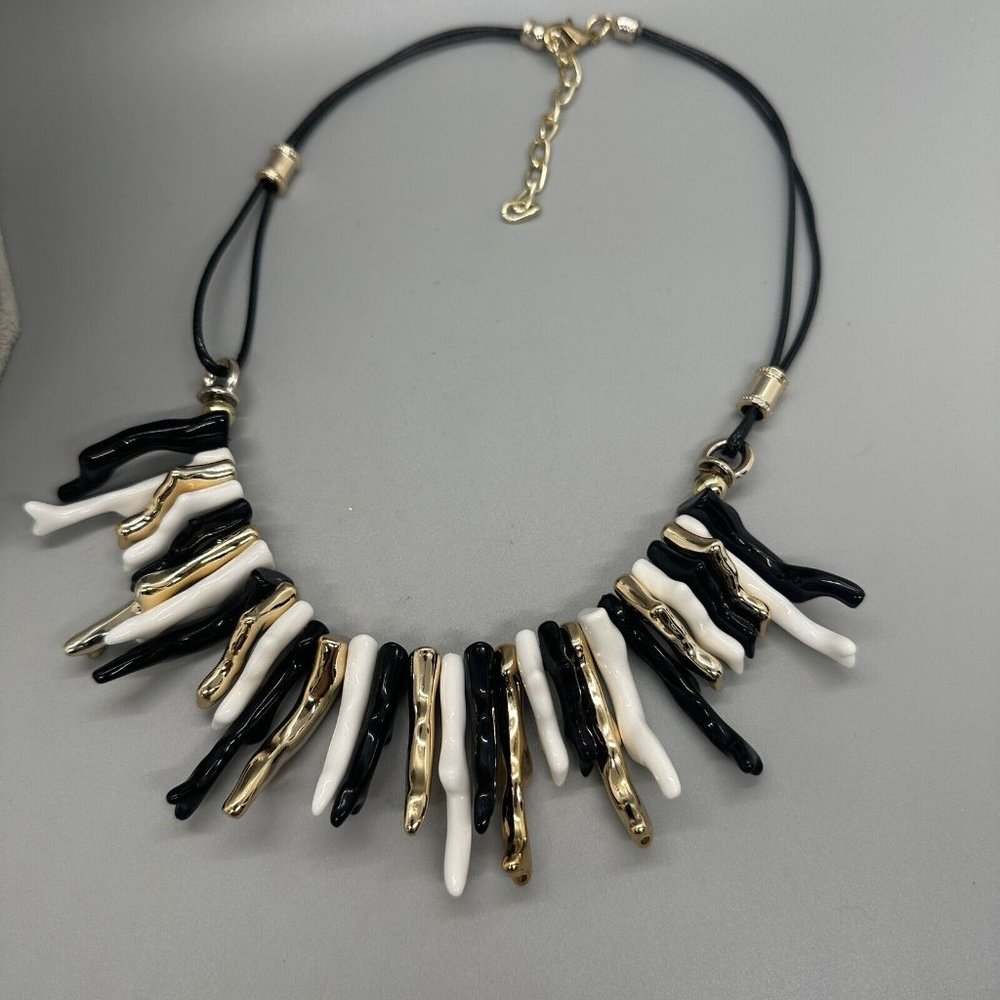 Fun lightweight Beachy Black White & Gold Statement necklace